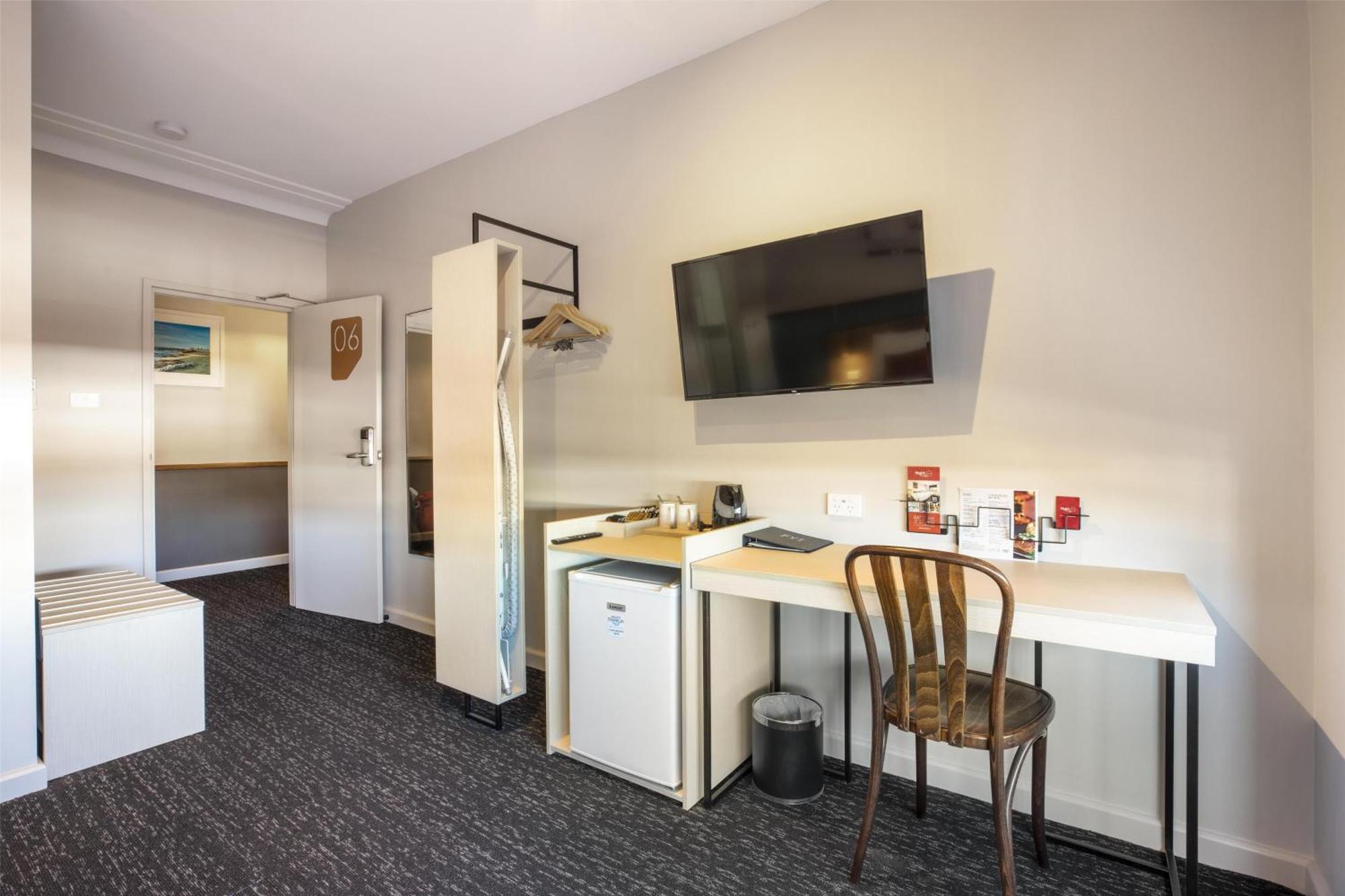 Nightcap At Ocean Beach Hotel Umina Beach Exterior photo